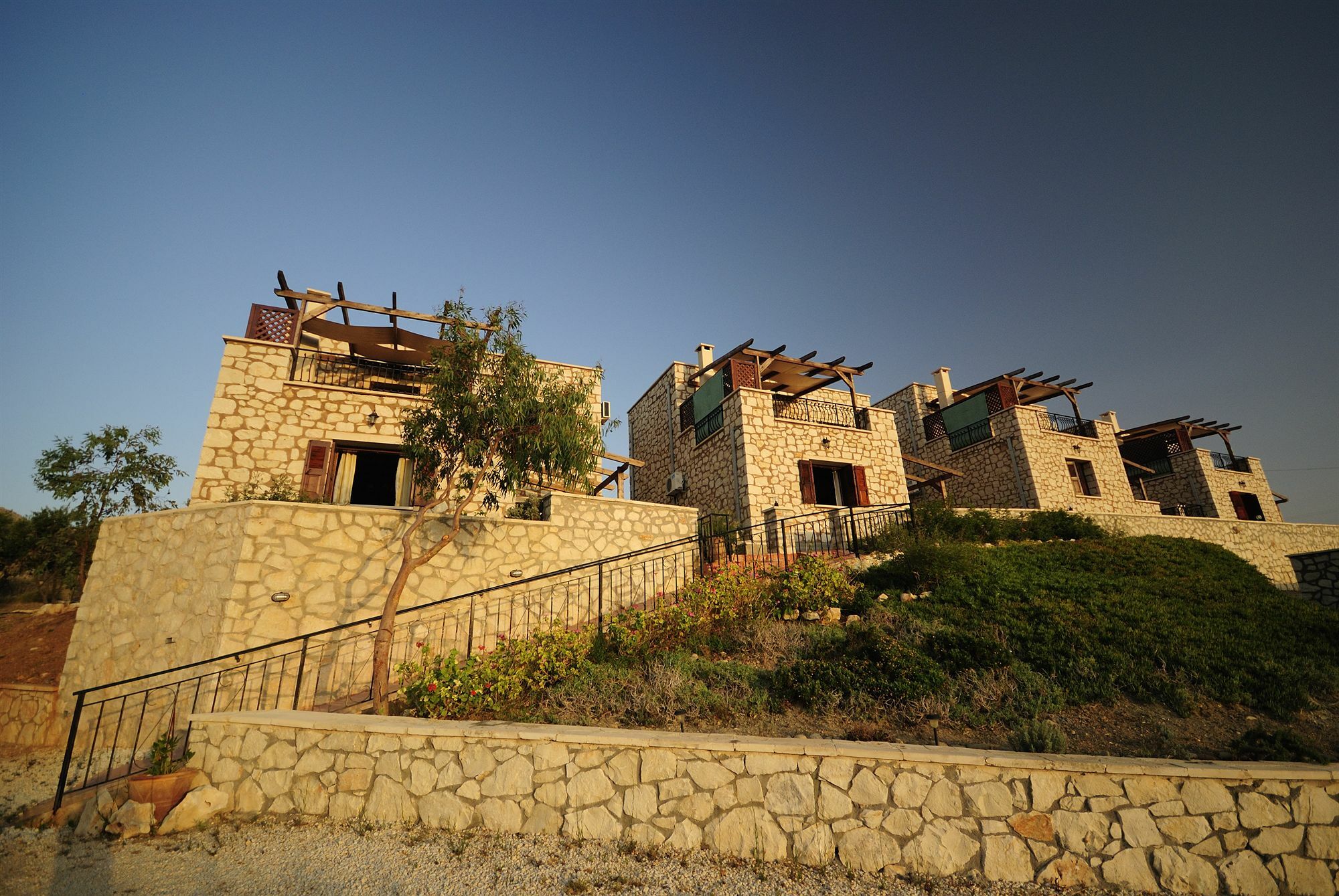 Ville Du Soleil - Exclusive Homes With Rustic Charm And Sensational Views Of The Mediterranean Sea มากรีเยียลอส ภายนอก รูปภาพ