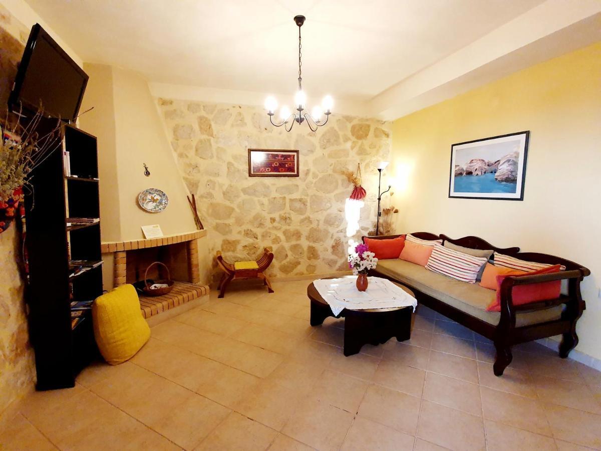 Ville Du Soleil - Exclusive Homes With Rustic Charm And Sensational Views Of The Mediterranean Sea มากรีเยียลอส ภายนอก รูปภาพ
