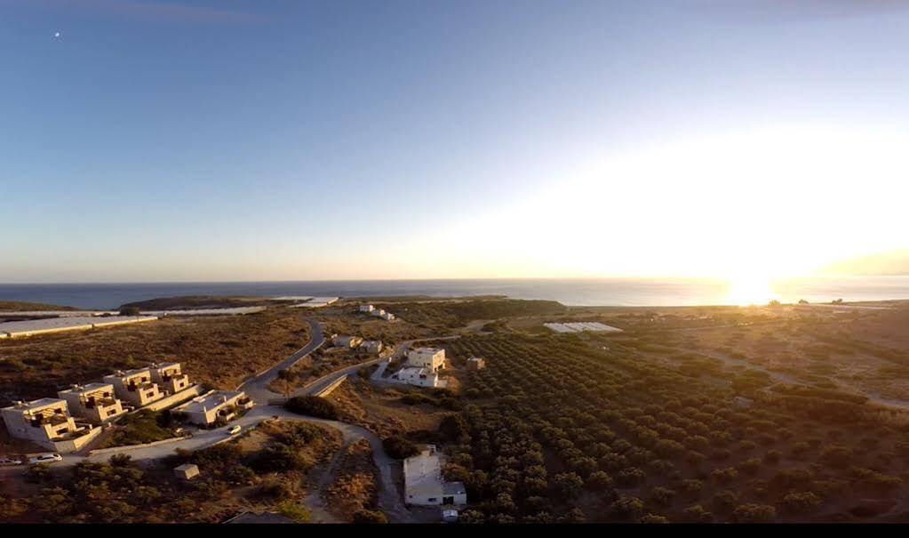 Ville Du Soleil - Exclusive Homes With Rustic Charm And Sensational Views Of The Mediterranean Sea มากรีเยียลอส ภายนอก รูปภาพ